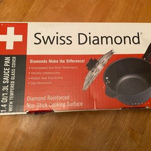 Swiss Diamond 1.4 Qt. Saucepan with Lid